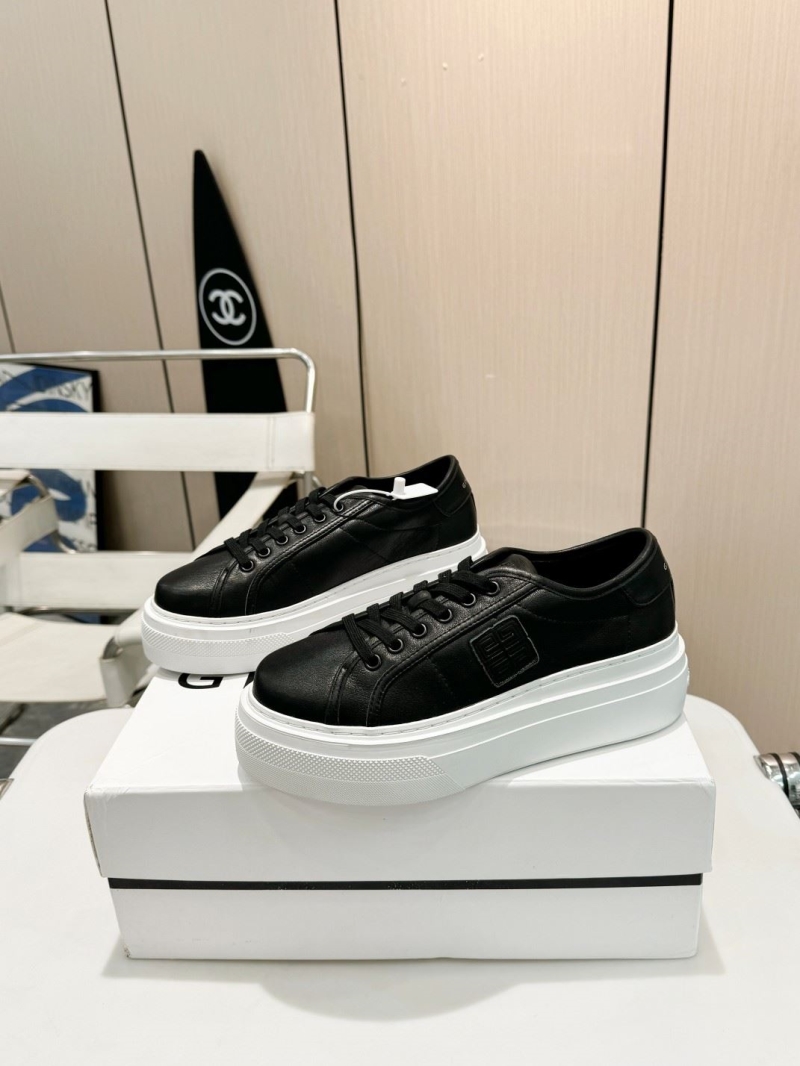 Givenchy Sneakers